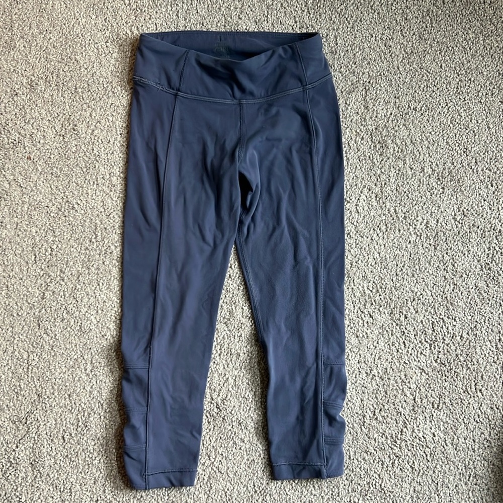 Athleta girl cropped leggings